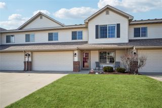 834 SE Crabapple Drive, Waukee, IA 50263