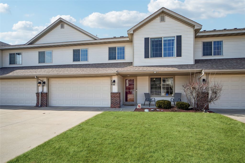 834 SE Crabapple Drive, Waukee, IA 50263