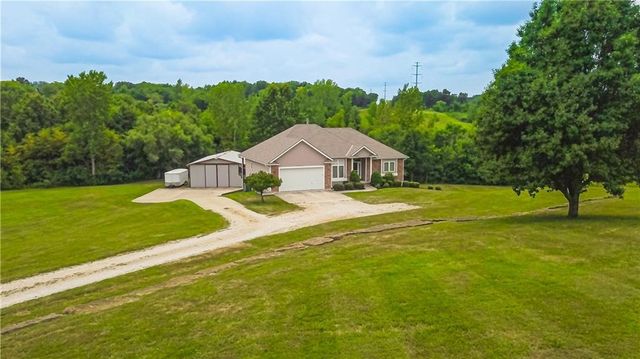 20009 Clinton County Line Road, Holt, MO 64048