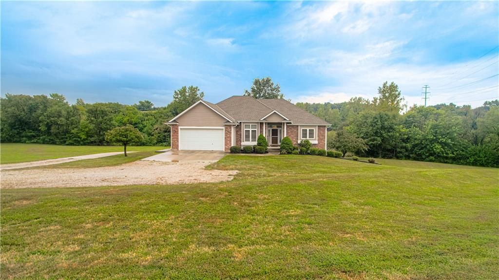 20009 Clinton County Line Road, Holt, MO 64048
