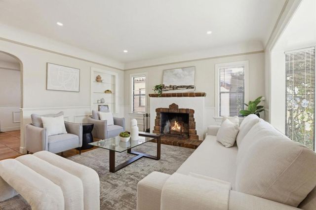 16 Orange Drive, Salinas, CA 93901