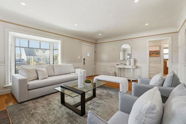 16 Orange Drive, Salinas, CA 93901