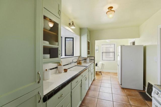 16 Orange Drive, Salinas, CA 93901