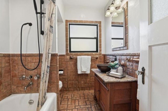 16 Orange Drive, Salinas, CA 93901