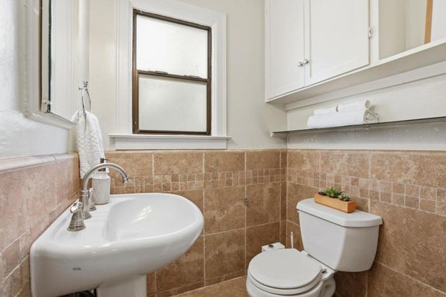 16 Orange Drive, Salinas, CA 93901