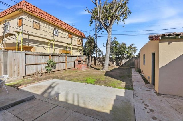 16 Orange Drive, Salinas, CA 93901