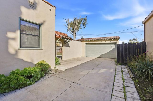 16 Orange Drive, Salinas, CA 93901