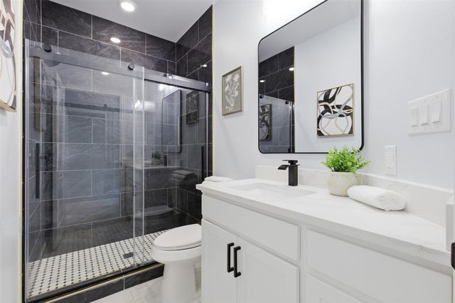 131 E Keomuku LN, Bastrop, TX 78602