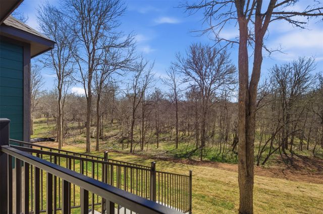 131 E Keomuku LN, Bastrop, TX 78602