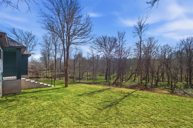 131 E Keomuku LN, Bastrop, TX 78602