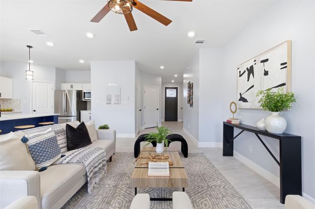 131 E Keomuku LN, Bastrop, TX 78602