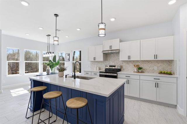 131 E Keomuku LN, Bastrop, TX 78602