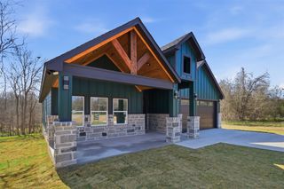 131 E Keomuku LN, Bastrop, TX 78602