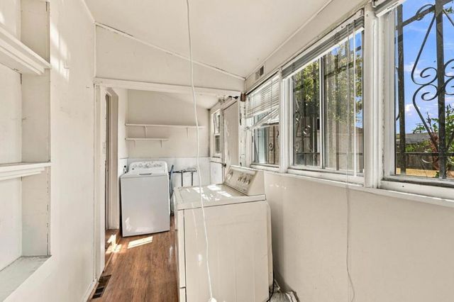 5619 Harmon Avenue, Oakland, CA 94621