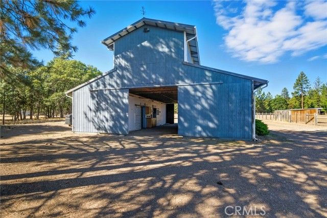 1121 Oak Valley Drive, Yreka, CA 96097