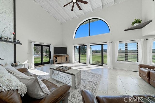 1121 Oak Valley Drive, Yreka, CA 96097