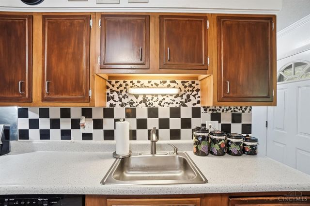 942 Goodhue Circle, Forest Park, OH 45250