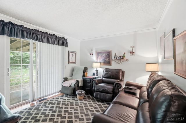 942 Goodhue Circle, Forest Park, OH 45250