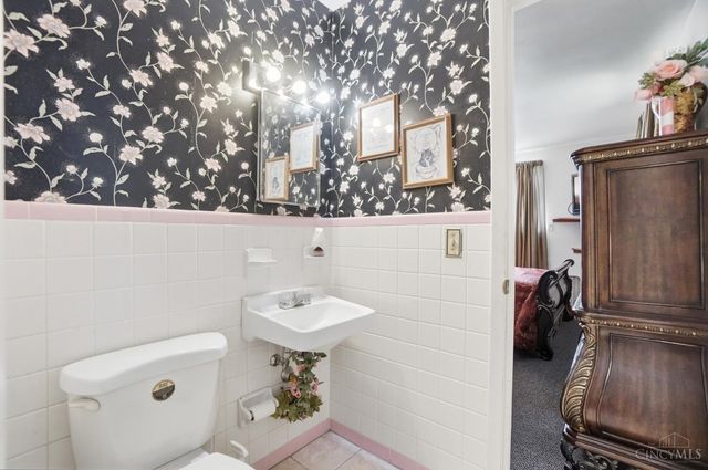 942 Goodhue Circle, Forest Park, OH 45250