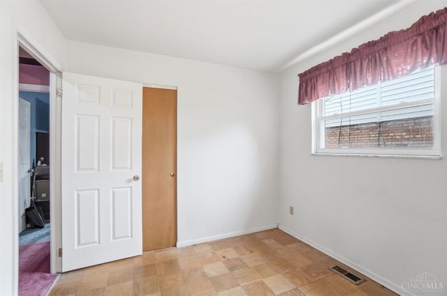 942 Goodhue Circle, Forest Park, OH 45250