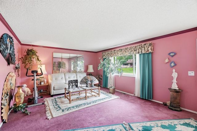 942 Goodhue Circle, Forest Park, OH 45250