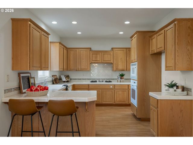 17718 Ne 38TH Way, Vancouver, WA 98682