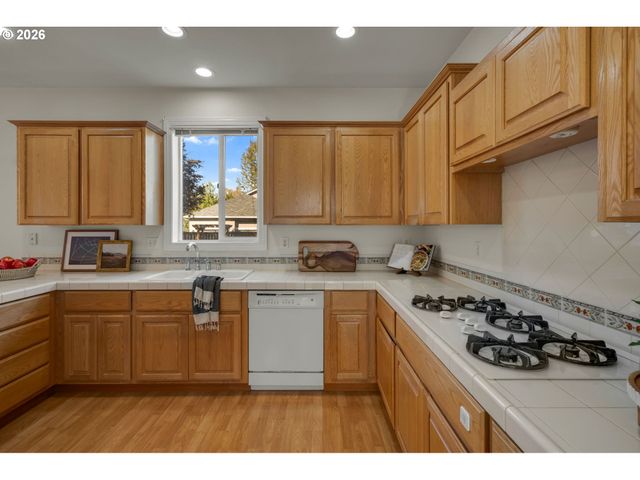 17718 Ne 38TH Way, Vancouver, WA 98682