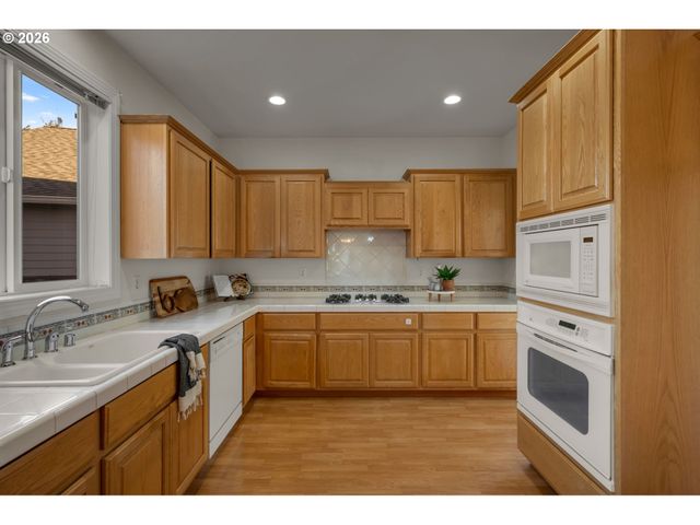 17718 Ne 38TH Way, Vancouver, WA 98682