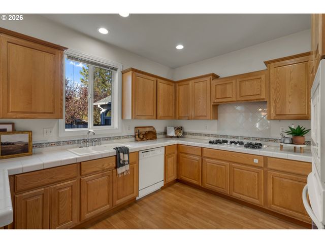 17718 Ne 38TH Way, Vancouver, WA 98682