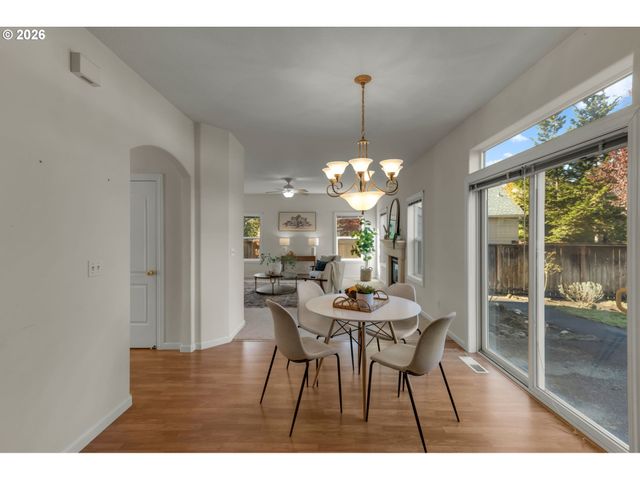 17718 Ne 38TH Way, Vancouver, WA 98682