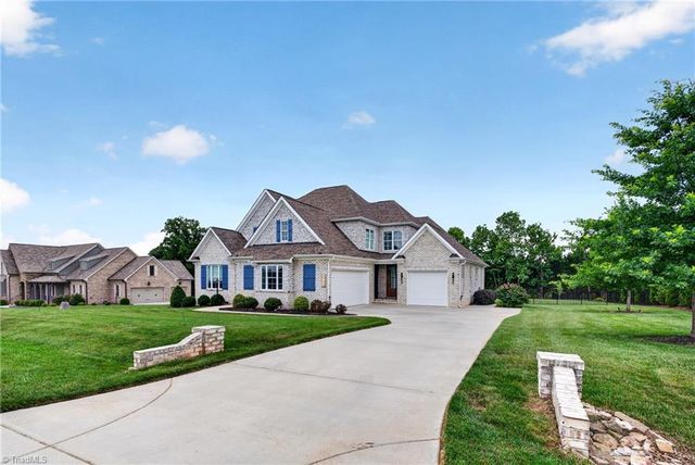 8403 Wolf Ridge Trail, Oak Ridge, NC 27310