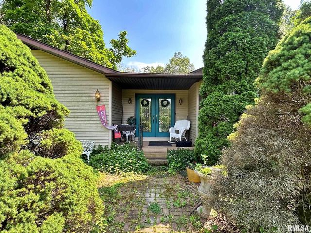 27 Grasty Road, Golconda, IL 62938