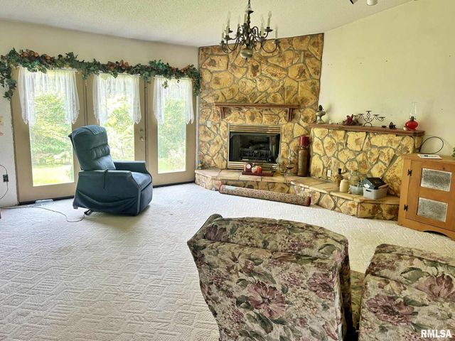 27 Grasty Road, Golconda, IL 62938