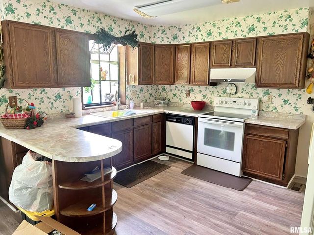 27 Grasty Road, Golconda, IL 62938