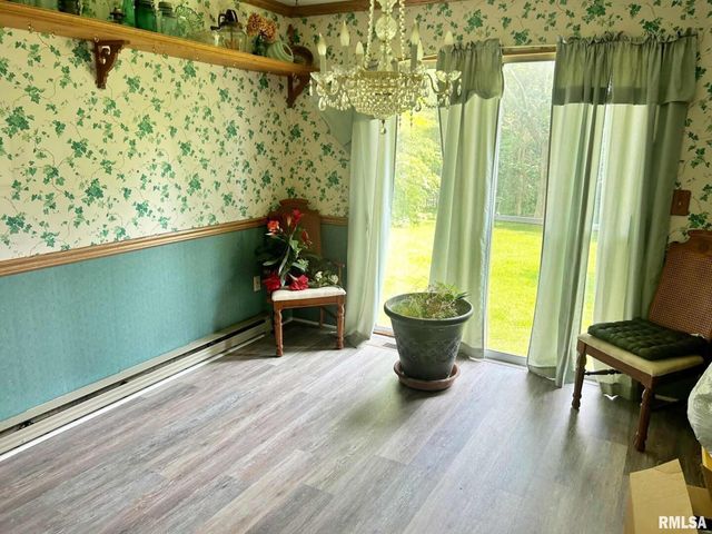 27 Grasty Road, Golconda, IL 62938