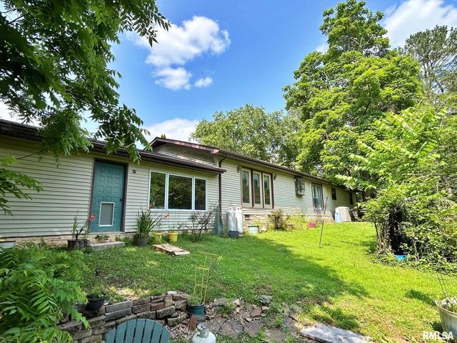 27 Grasty Road, Golconda, IL 62938