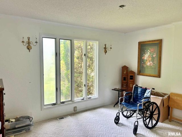 27 Grasty Road, Golconda, IL 62938