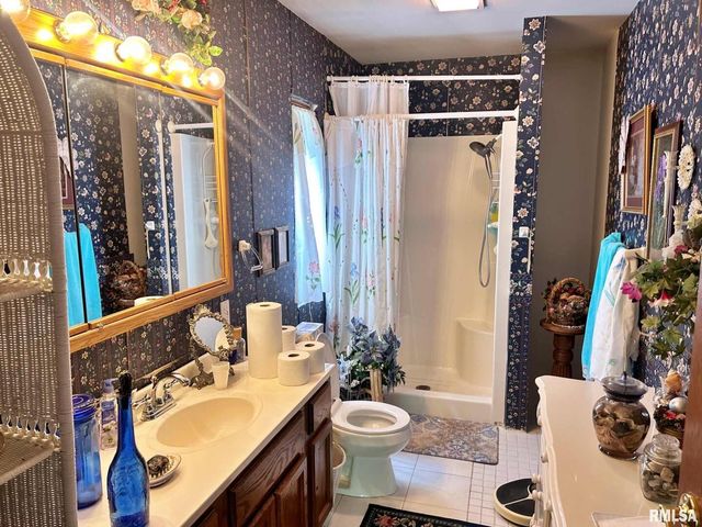 27 Grasty Road, Golconda, IL 62938