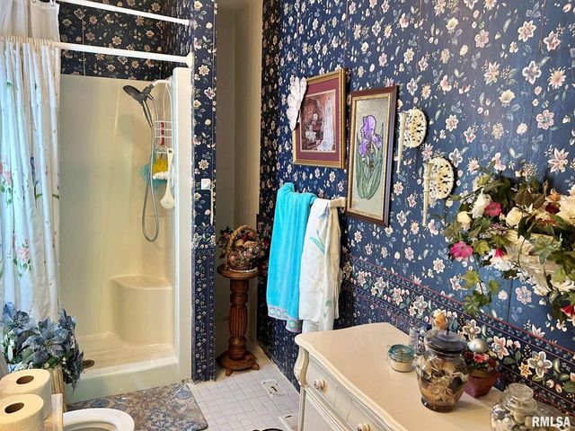 27 Grasty Road, Golconda, IL 62938