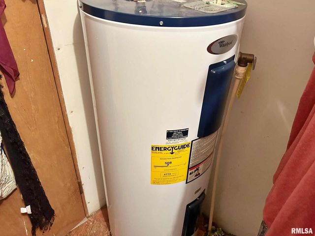 27 Grasty Road, Golconda, IL 62938