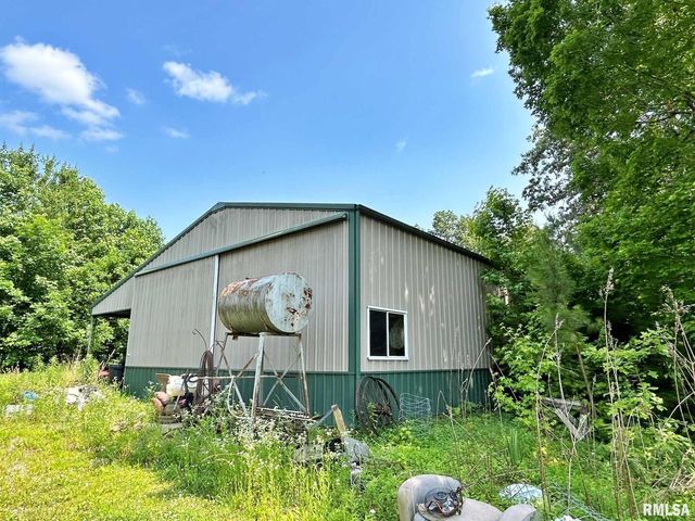 27 Grasty Road, Golconda, IL 62938