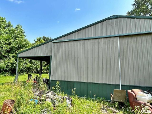 27 Grasty Road, Golconda, IL 62938