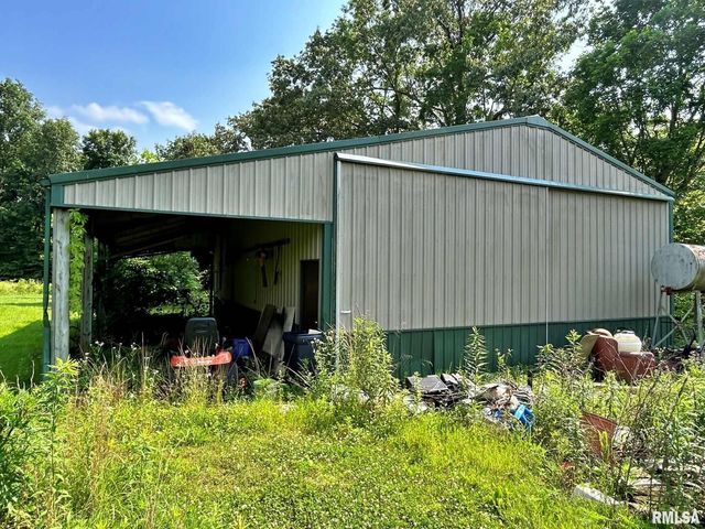 27 Grasty Road, Golconda, IL 62938