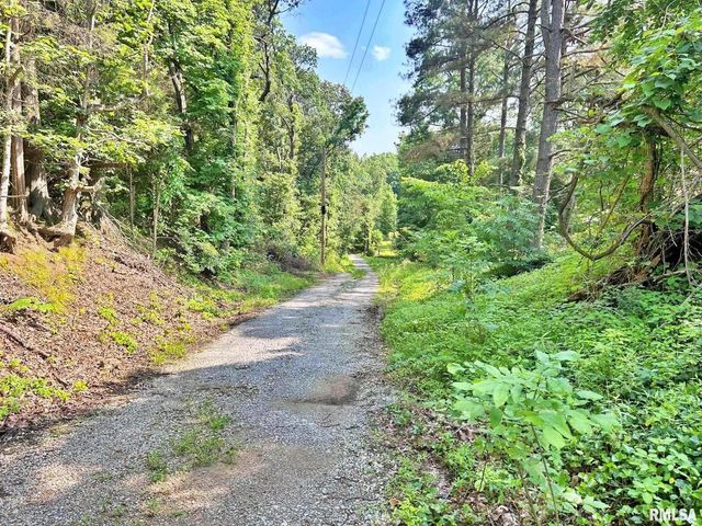 27 Grasty Road, Golconda, IL 62938