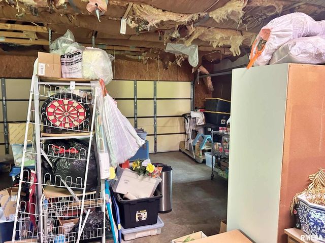 27 Grasty Road, Golconda, IL 62938