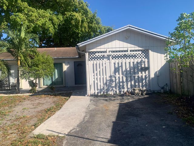 212 NW 41st Court 212, Deerfield Beach, FL 33064
