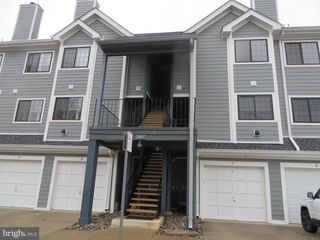 6004 ELLESMERE CT #E, Alexandria, VA 22315