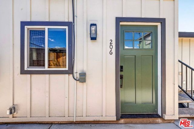 204 E 88th Street, Los Angeles, CA 90003