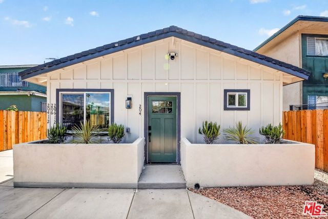 204 E 88th Street, Los Angeles, CA 90003