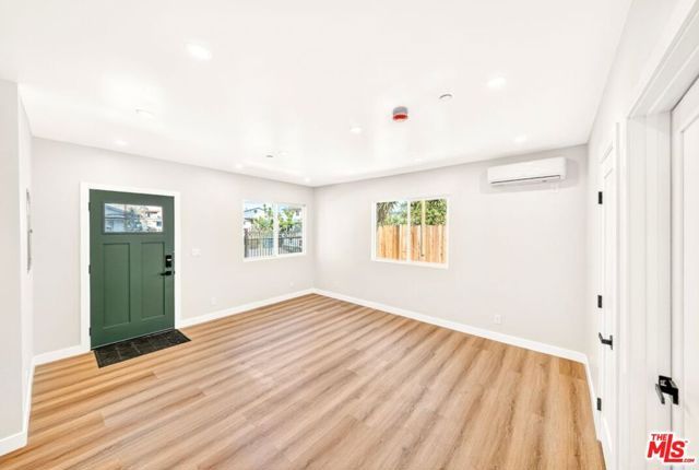 204 E 88th Street, Los Angeles, CA 90003